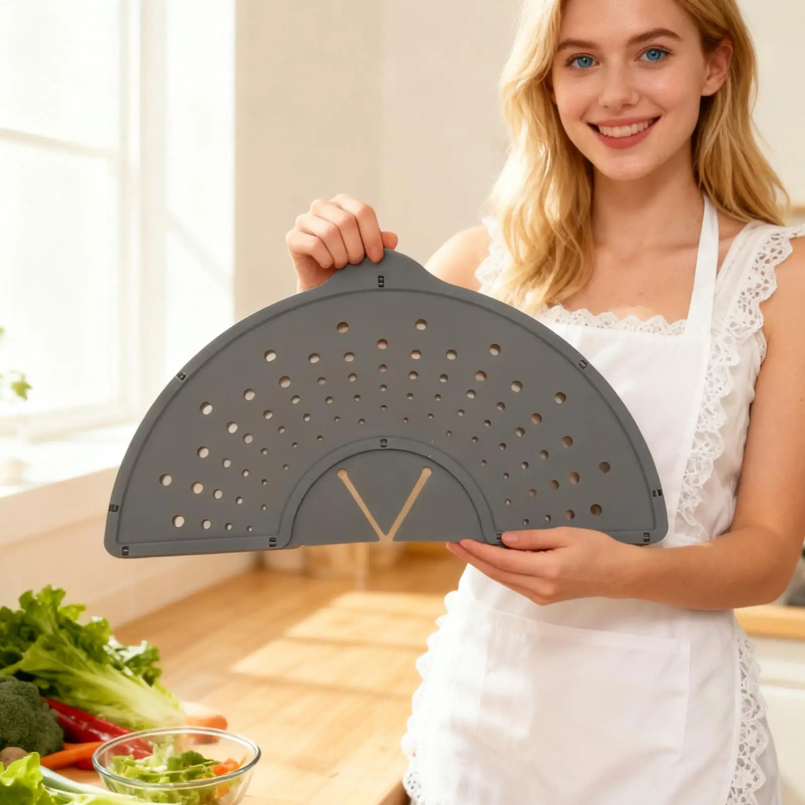 Foldable Silicone Oil Guard – Heat Resistant Splash Screen for Cooking Pans - Image 4